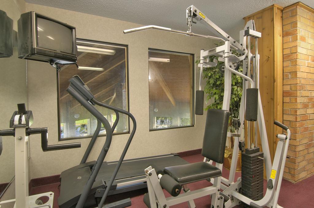 Baymont By Wyndham Muskegon Hotel Facilities photo